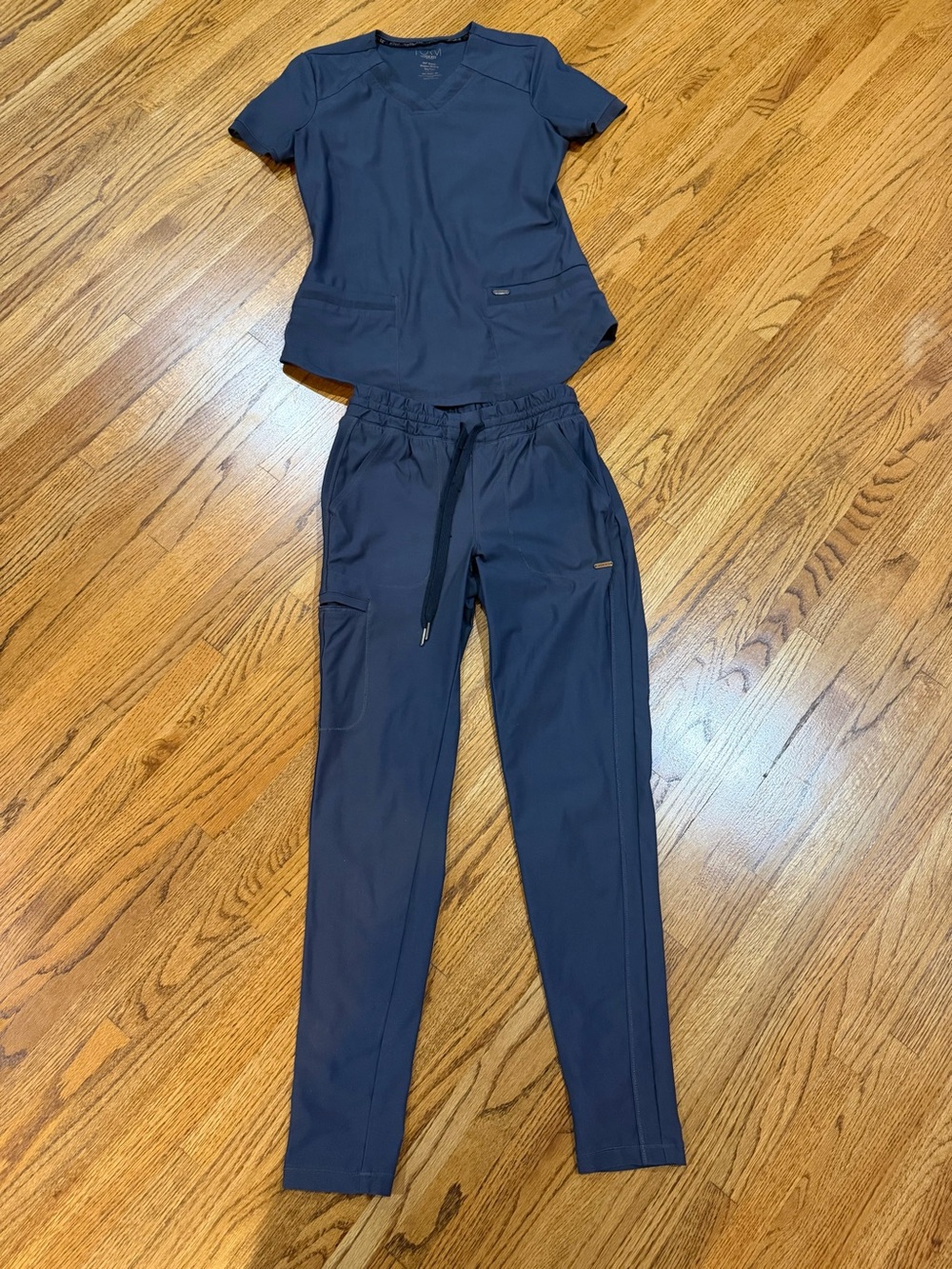 Women's Pewter/Dark Charcoal Gray Color Scrub Set Sz XS